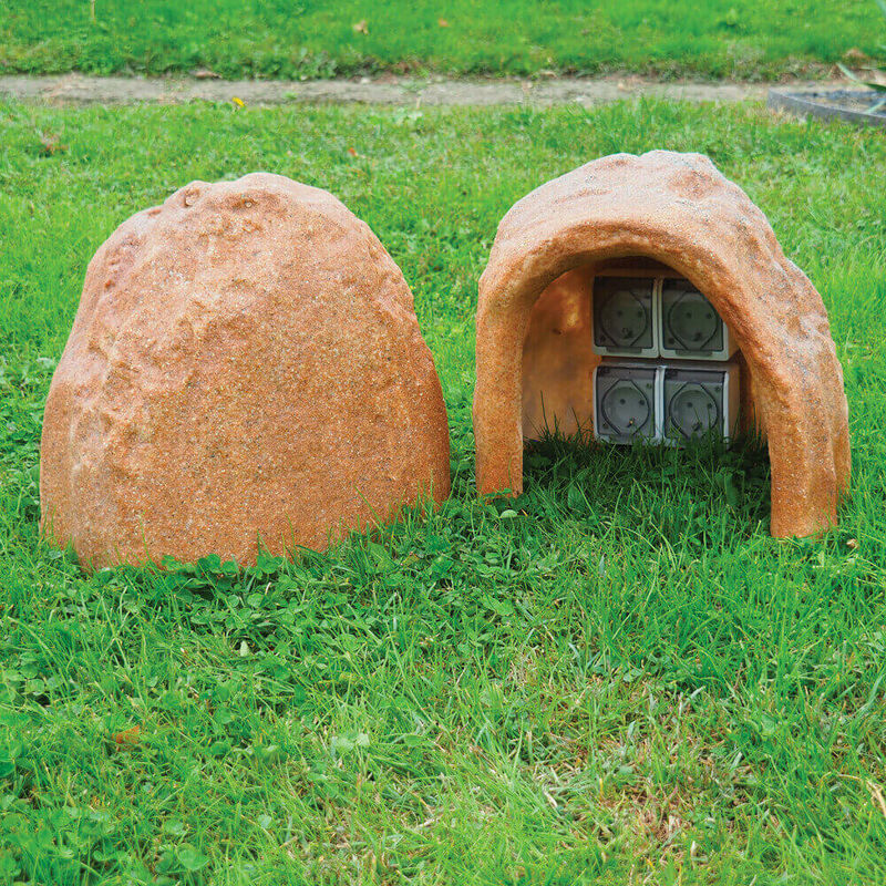 foto del prodotto nicchia rocciosa artificiale da giardino 35x33 cm con 4 prese elettriche in vetroresina