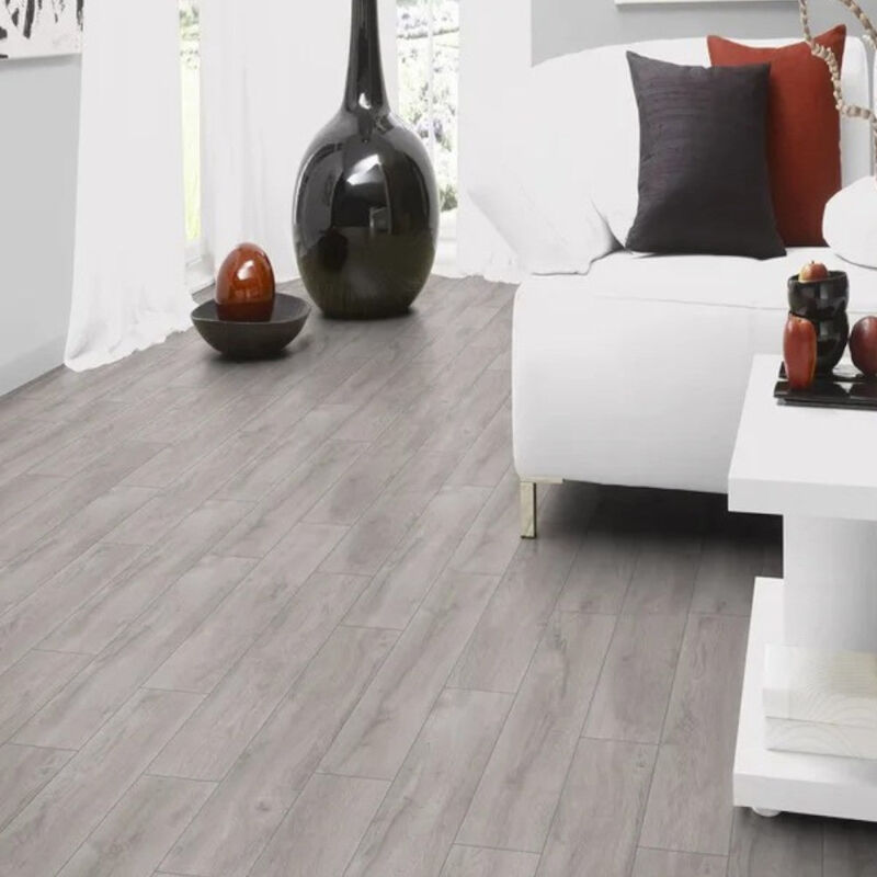 foto del prodotto no brand pavimento laminato in fibra di legno con strato protettivo in corindone rovere grigio ad incastro alta resistenza usura e macchie per