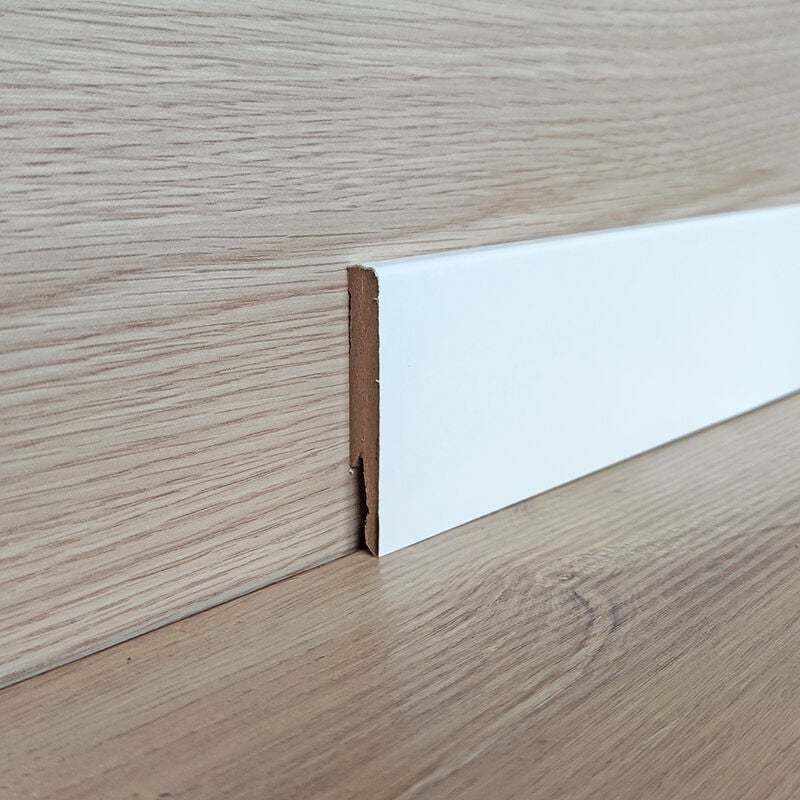 foto del prodotto onlywood battiscopa mdf bianco liscio eve 12 x 80 mm asta da 2,4 m verniciabile conf.24 ml