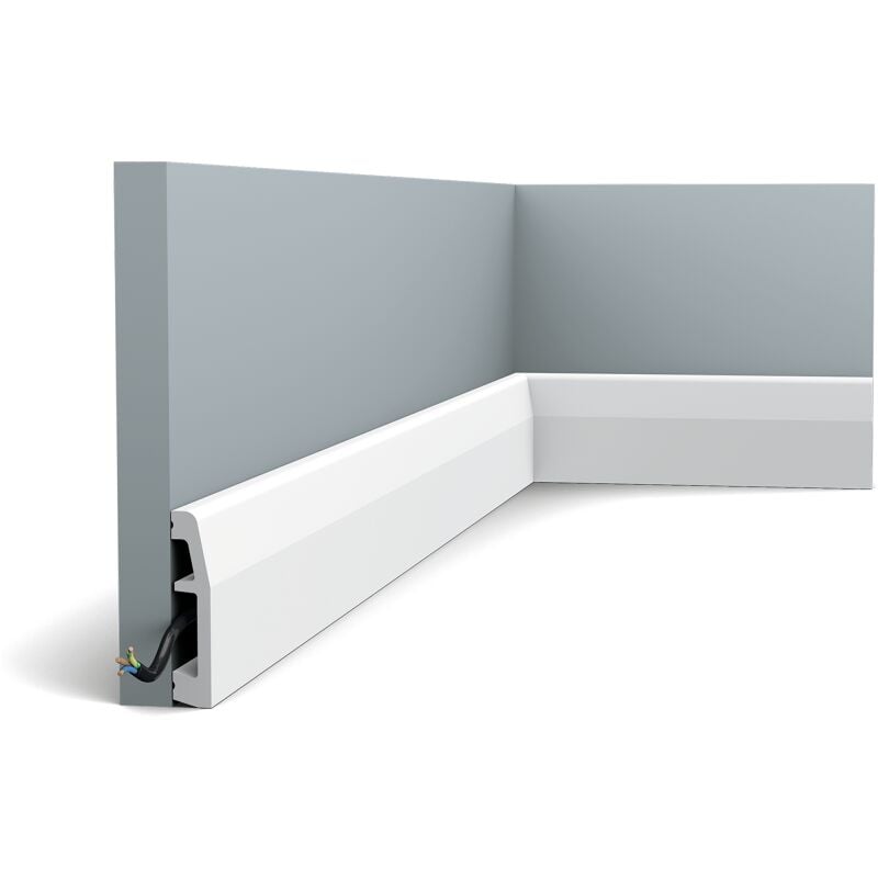 foto del prodotto orac - battiscopa minimalista sx125 con una leggera angolazione