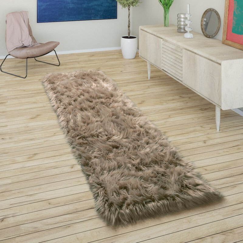 foto del prodotto paco home tappeto in ecopelliccia, cuscini, a cuore, rotondo, in diverse forme, beige 50x150 cm