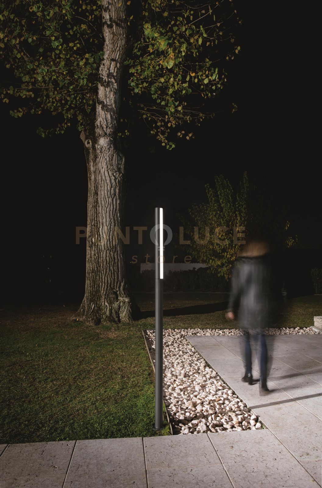 foto del prodotto paletto con luce led tommy per esterni con struttura in alluminio atracite e diffusore in policarbonato plt.tommy 180 antr