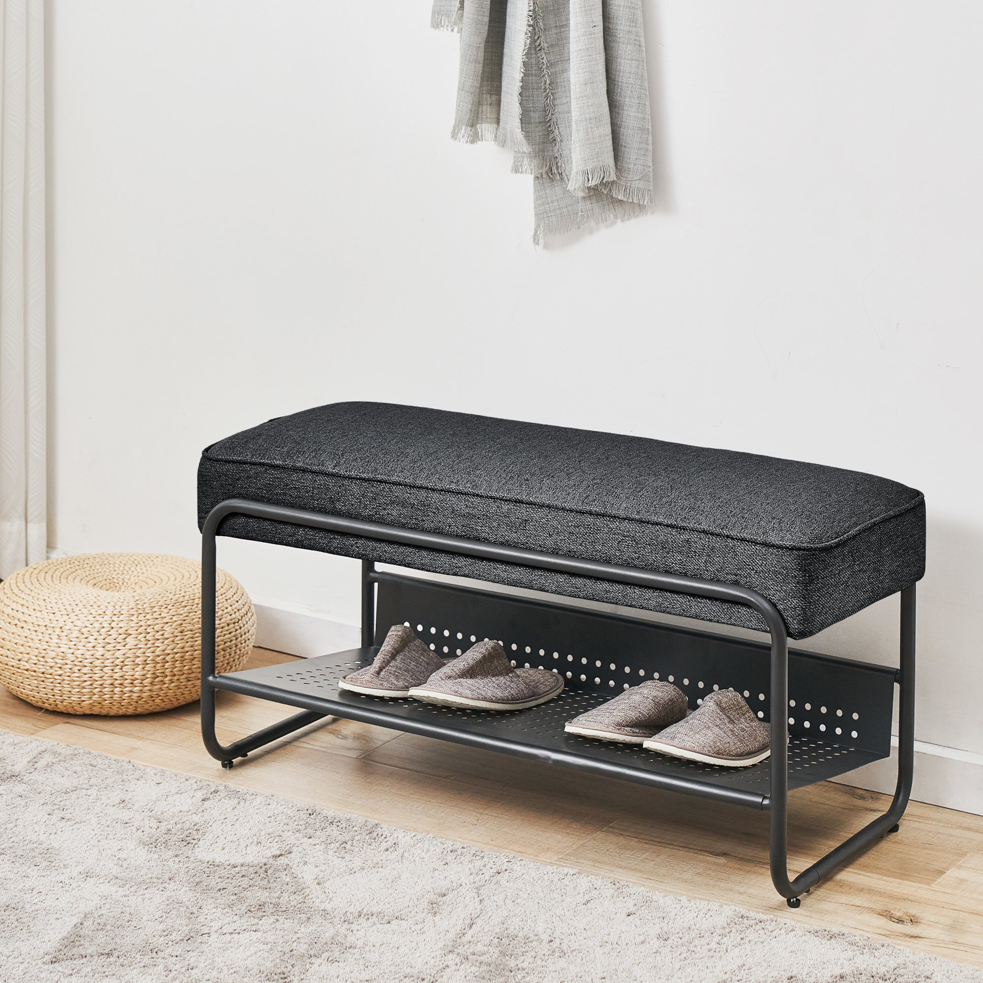 foto del prodotto panca portascarpe lillehammer scarpiera 90x37x42 cm nero en.casa 