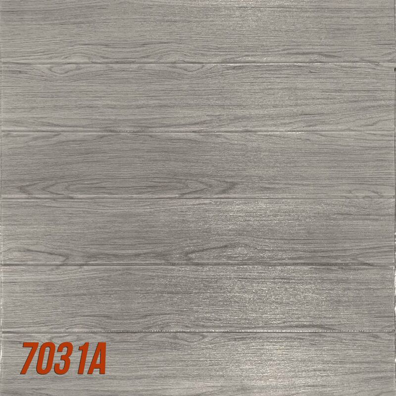 foto del prodotto pannelli 3d autoadesivi in pe 70x70cm mattoni o legno resistenti, isolanti, idrorepellenti, economici legno grigio 7031a