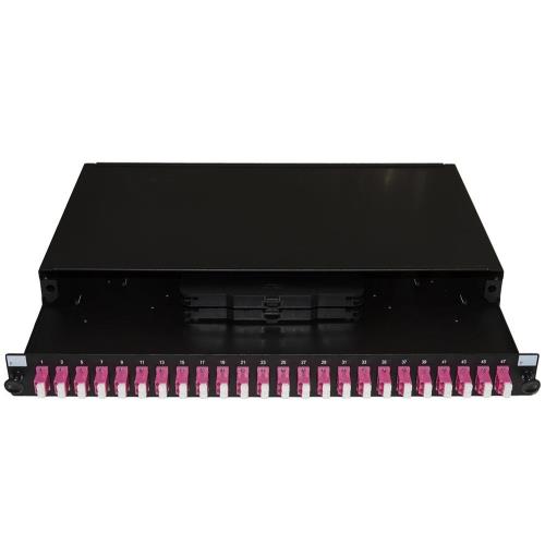 foto del prodotto pannello fibra ottica 19 con 24 adattatori lc duplex om4 profondita 250 mm colore nero