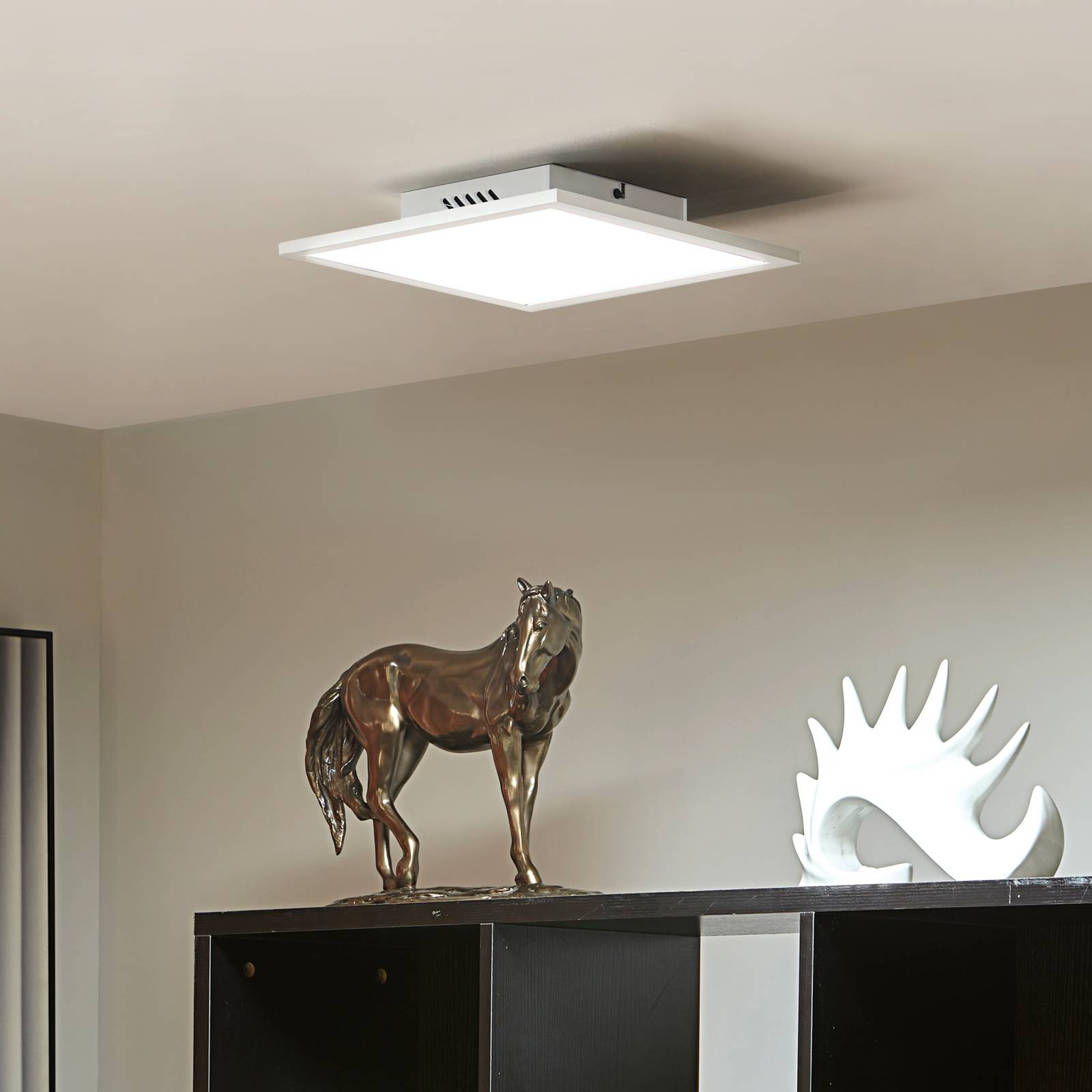 foto del prodotto pannello led lindby, bianco, 30 cm, cct, dimmerabile, telecomando