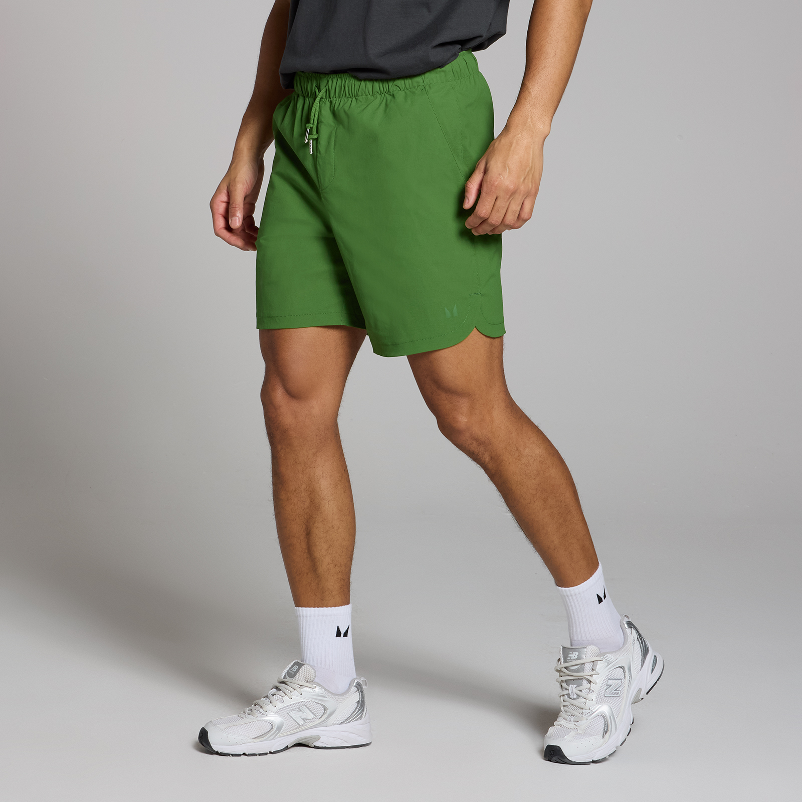 foto del prodotto pantaloncini in tessuto mp lifestyle da uomo verde pino scuro xxl