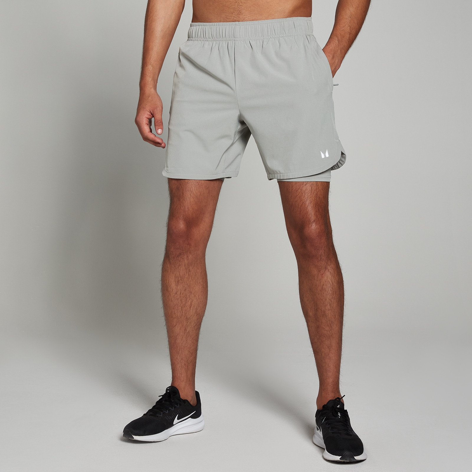 foto del prodotto pantaloncini sportivi 2 in 1 mp da uomo grigio tempesta xs