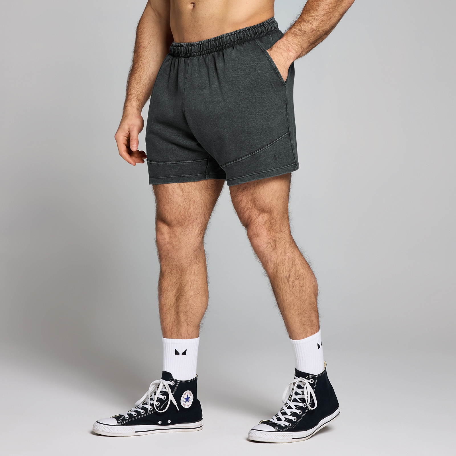 foto del prodotto pantaloncini sportivi lavati con grafica mp origin da uomo nero slavato m