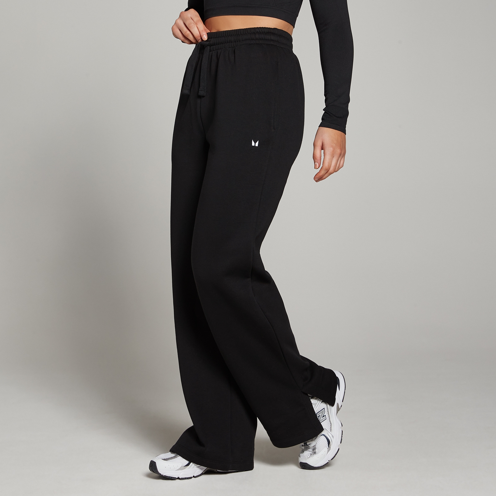 foto del prodotto pantaloni da jogging a taglio dritto mp basics da donna neri l
