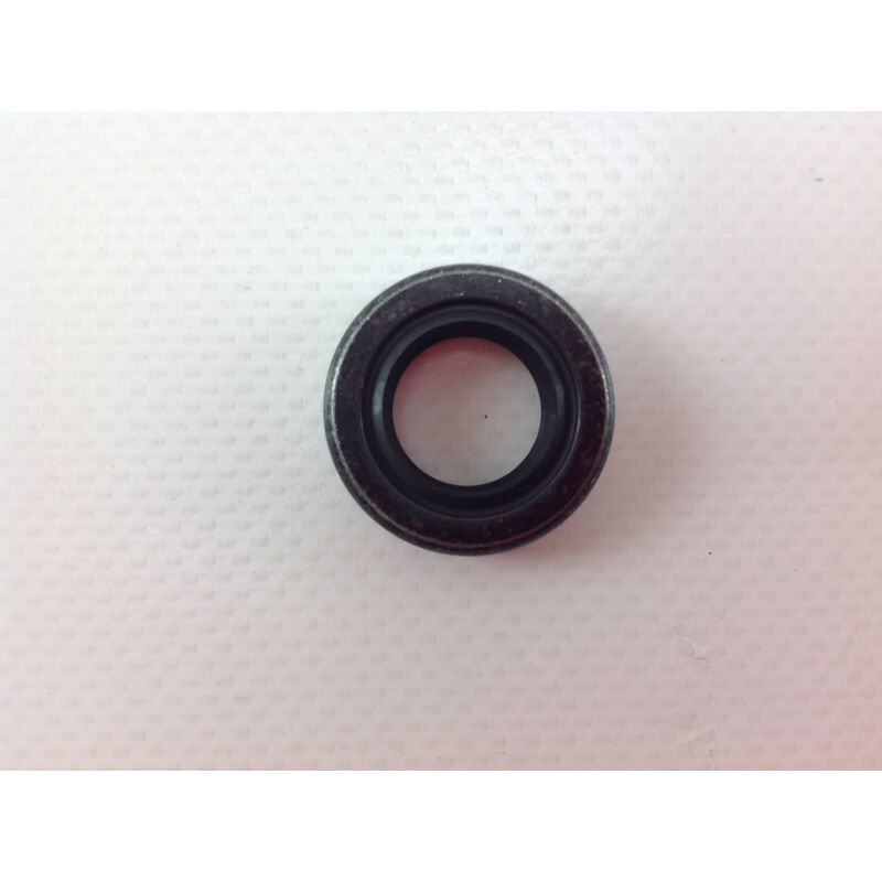 foto del prodotto paraolio anello di tenuta compatibile con motore decespugliatore kawasaki tf 22