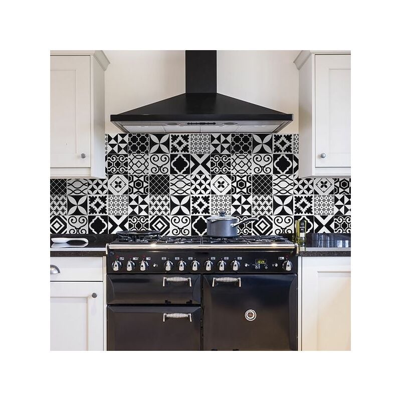 foto del prodotto paraschizzi adesivo - piastrelline bianche e nere l 180 x h 60 cm