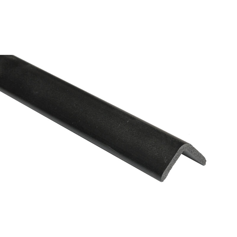 foto del prodotto paraspigolo pvc cm. 2.4x2.4x300 nero.