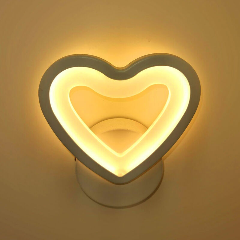 foto del prodotto partenopea utensili applique lampada da muro per interno a parete luce calda 3000k cuore con led 6w