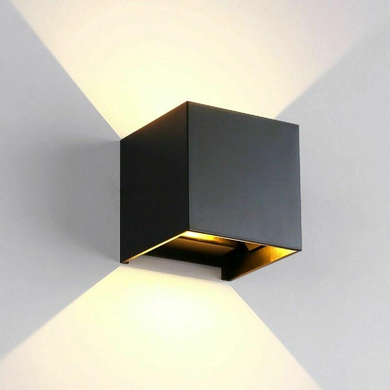 foto del prodotto partenopea utensili applique led 12w da parete per esterno ip65 cubo nero effetto luminoso bidirezionale regolabile 4000k