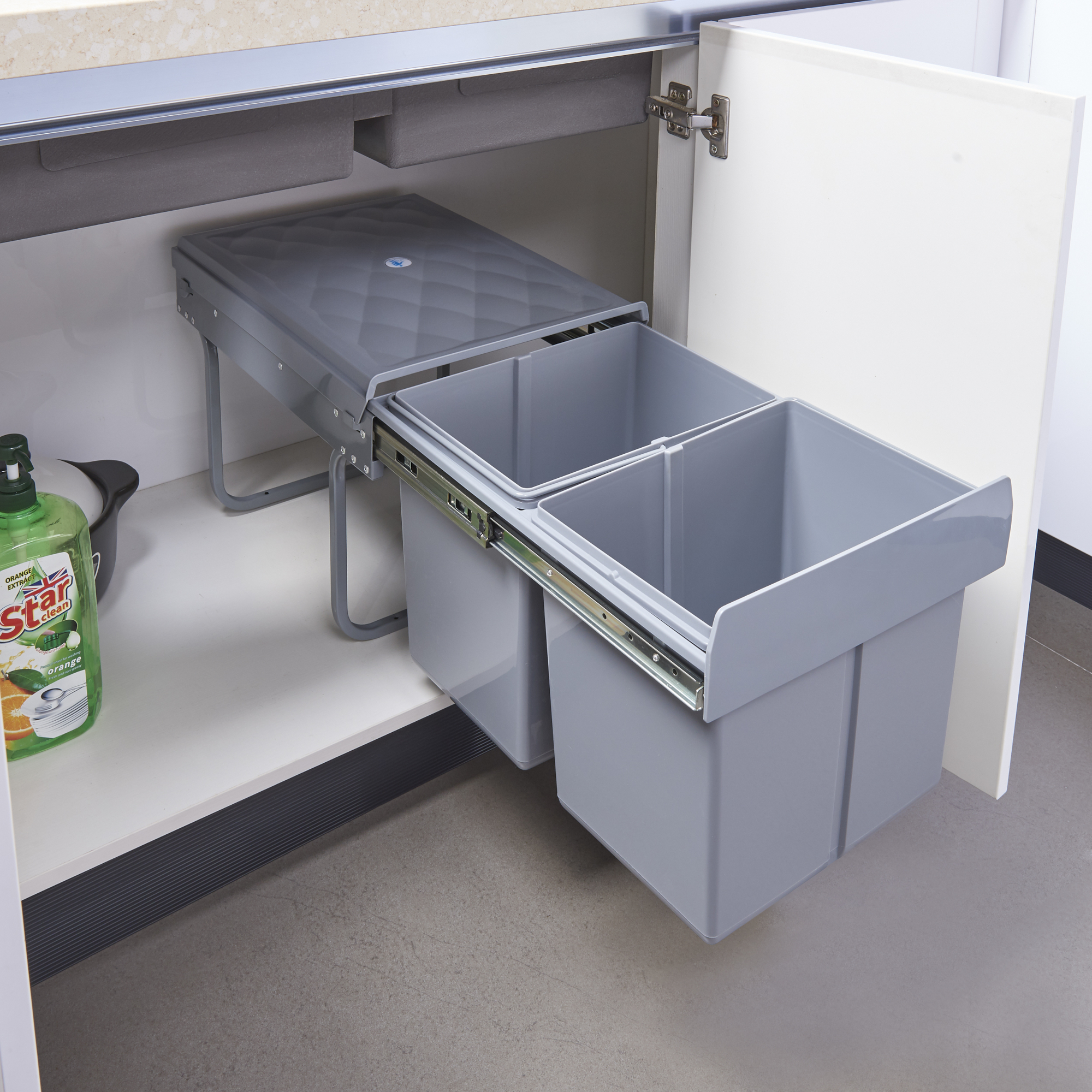 foto del prodotto pattumiera estraibile froland con 2 bidoni sotto lavello 2x 15 l grigio en.casa 