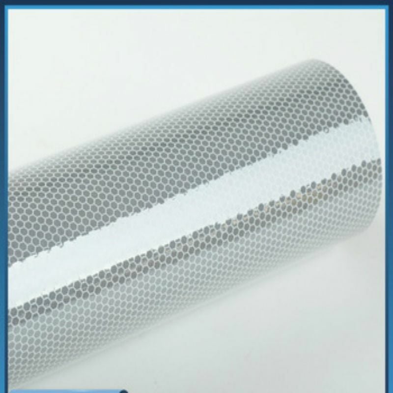 foto del prodotto pellicola adesiva retroriflettente in microsfere ad alta intensit in pet colore bianco, misura 1240mm 124cm x 100cm