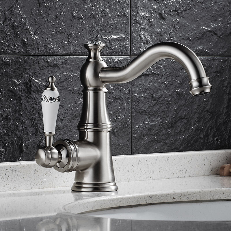 foto del prodotto petites ecrevisses miscelatore monocomando per lavabo retr per cucina bagno in ottone acqua calda e fredda disponibile argento