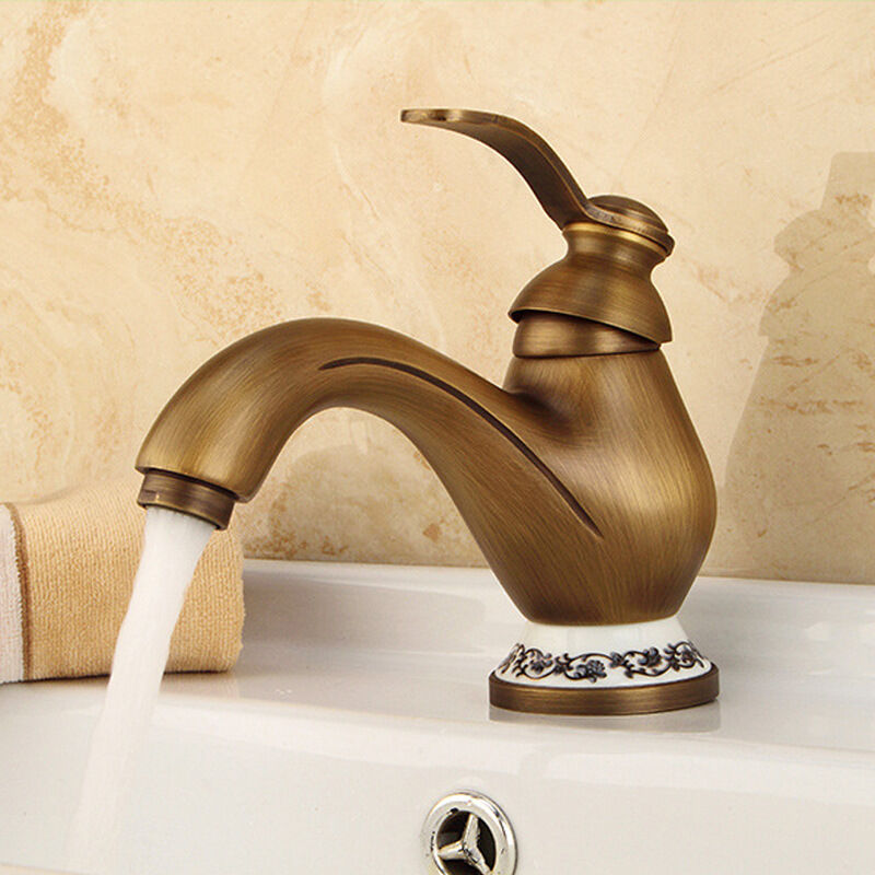 foto del prodotto petites ecrevisses rubinetto da bagno antico bronzo miscelatore monocomando per lavabo in ottone acqua calda e fredda con tubo da 3 8 