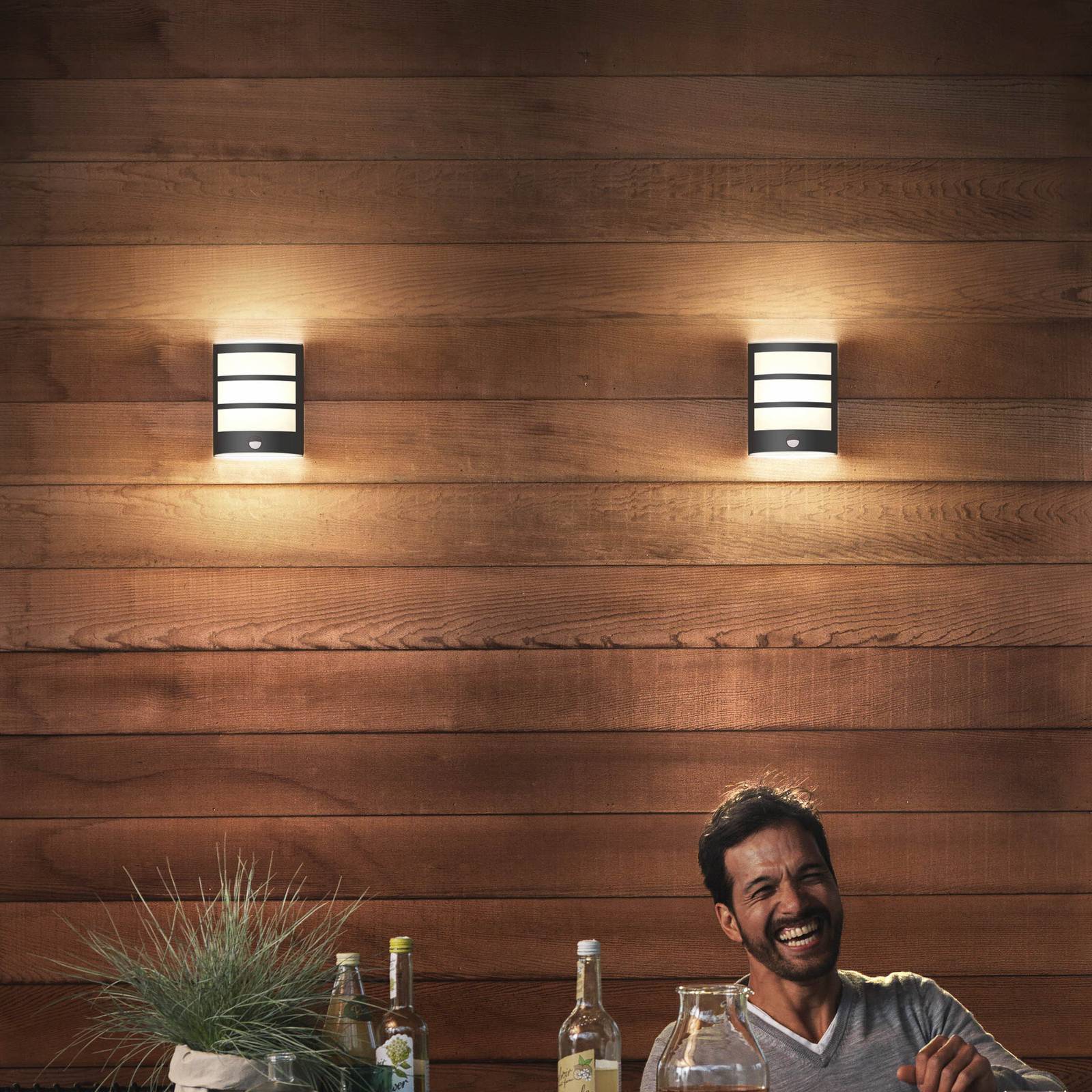 foto del prodotto philips applique da esterni led python ue, antracite, sensore