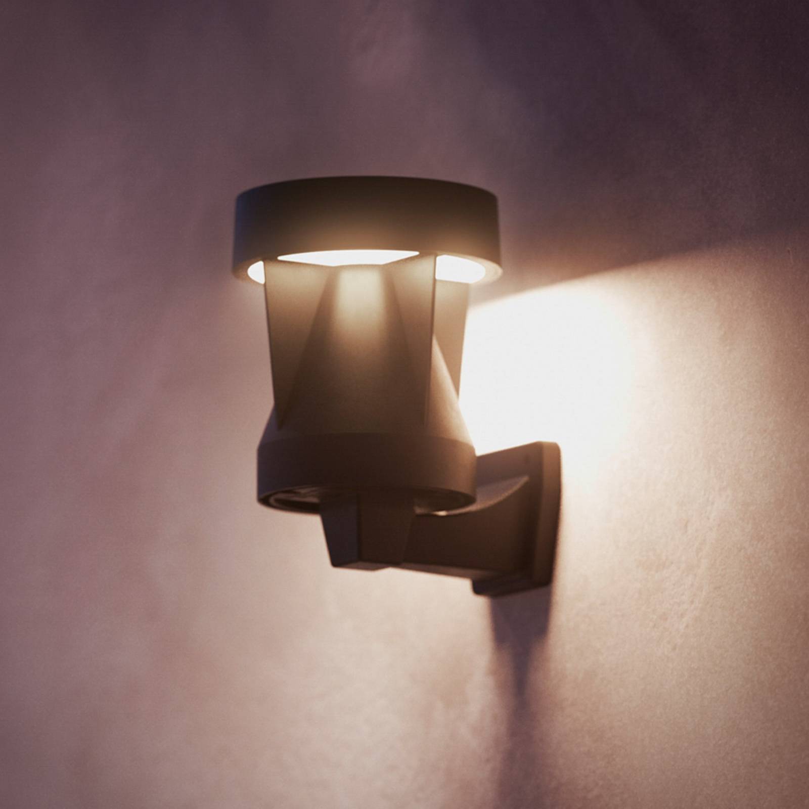 foto del prodotto philips applique da esterno led avery, nero, ip44