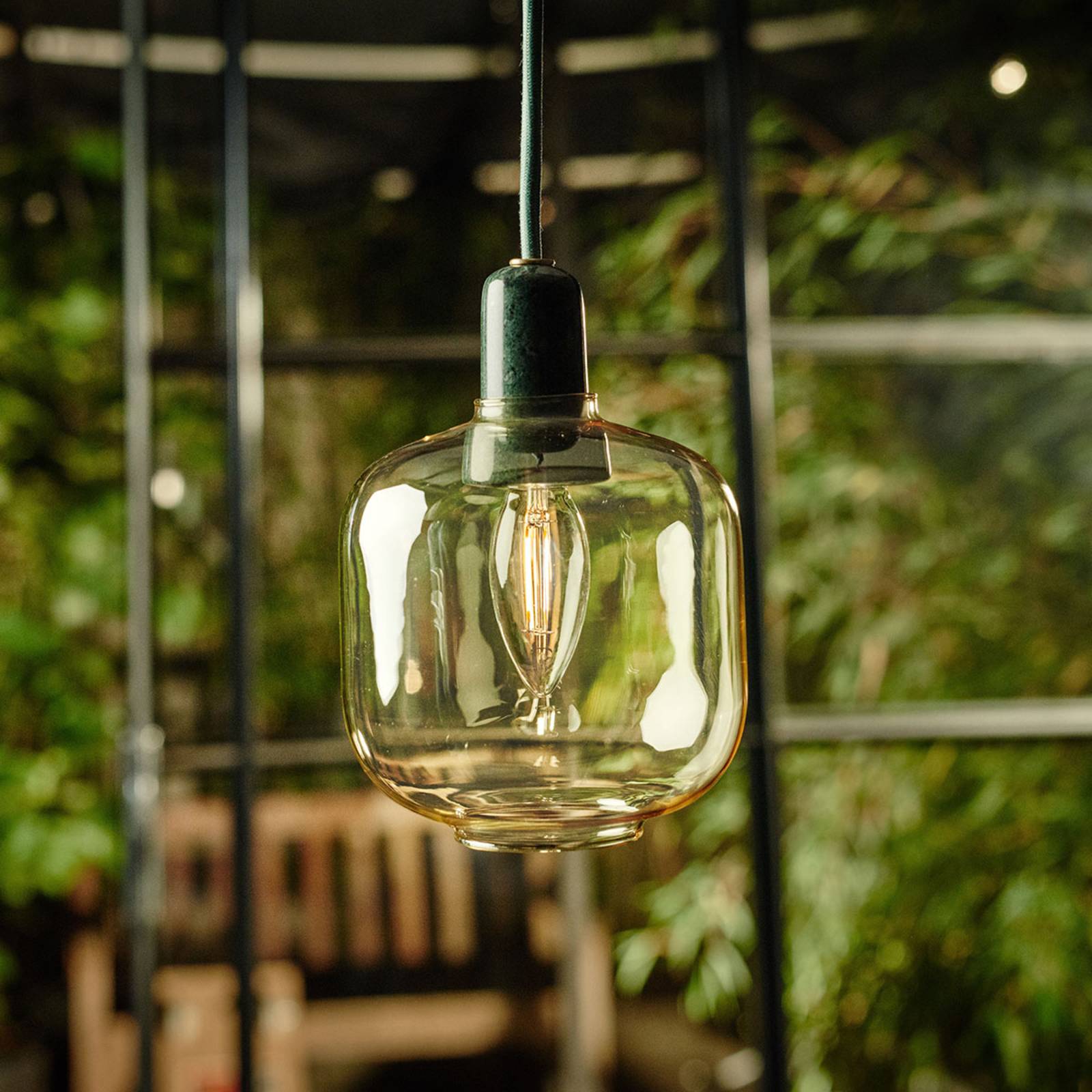 foto del prodotto philips e14 led candela 4,3w bianco caldo filament