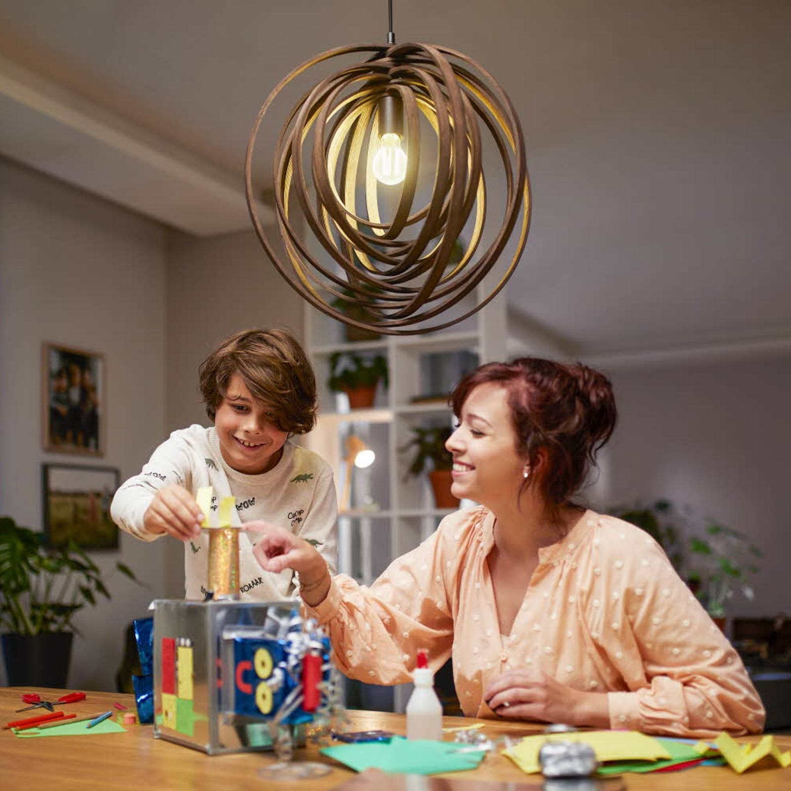 foto del prodotto philips e27 led a60 4w 840lm 2.700k trasparente