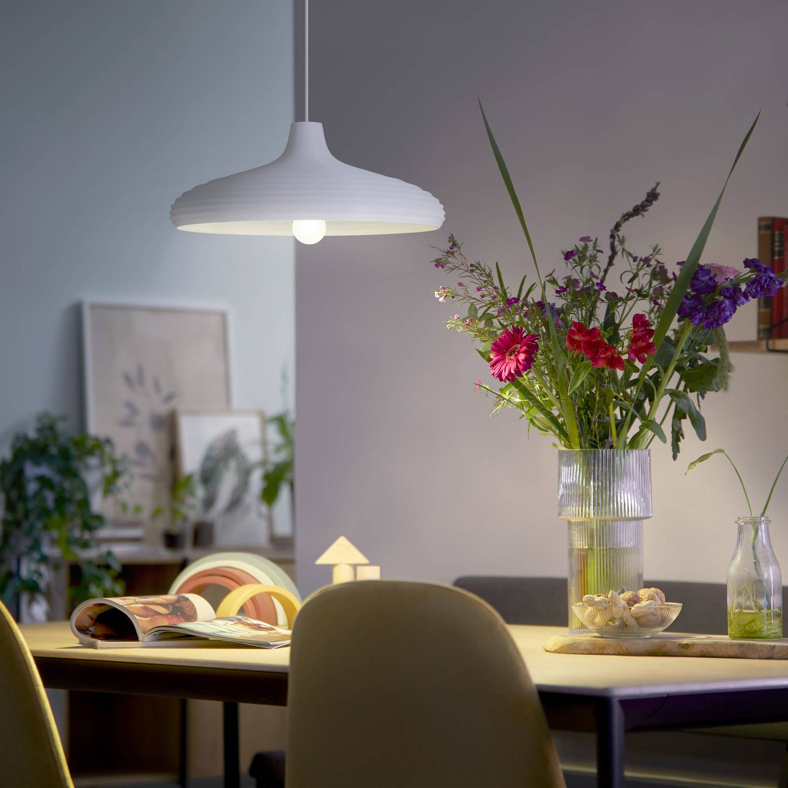 foto del prodotto philips e27 led a60 5,2w 1095lm 4.000k satinato