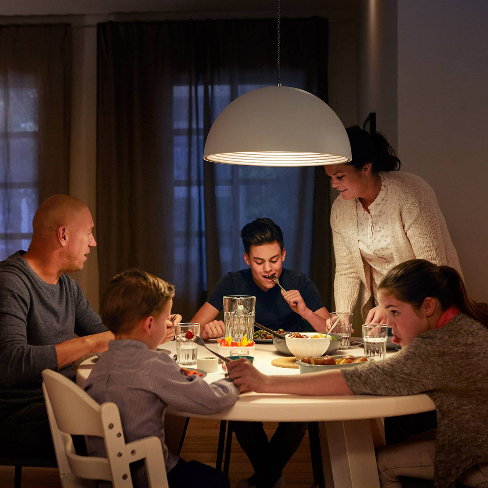 foto del prodotto philips e27 led sensore giorno notte 7,5w 2.700k