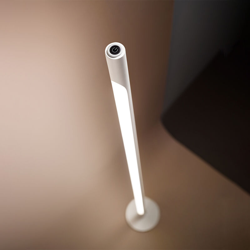 foto del prodotto piantana moderna stick metallo bianco led 22w 3000k