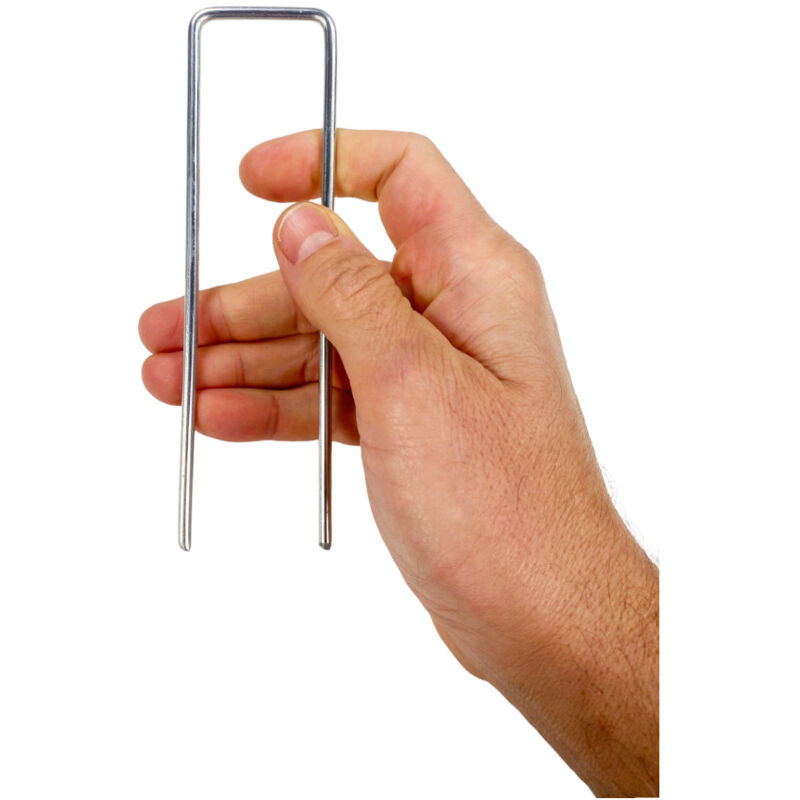 foto del prodotto picchetti da giardino ugo multiuso in acciaio zincato a forma di u per prato sintetico e telo pacciamatura confezione da 100 pezzi