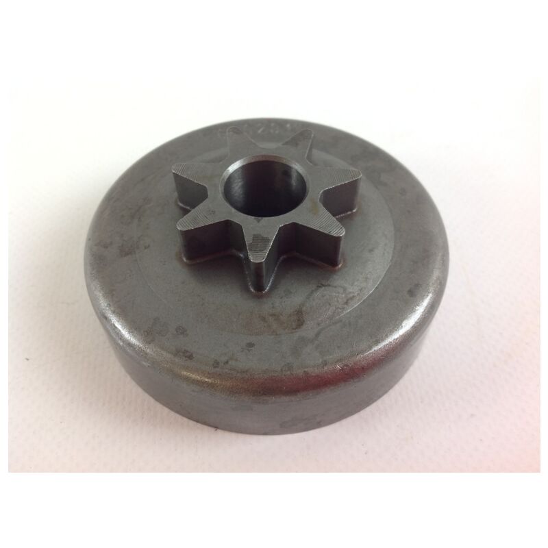 foto del prodotto pignone frizione motosega oleomac 250 251 252 254 264 5000918