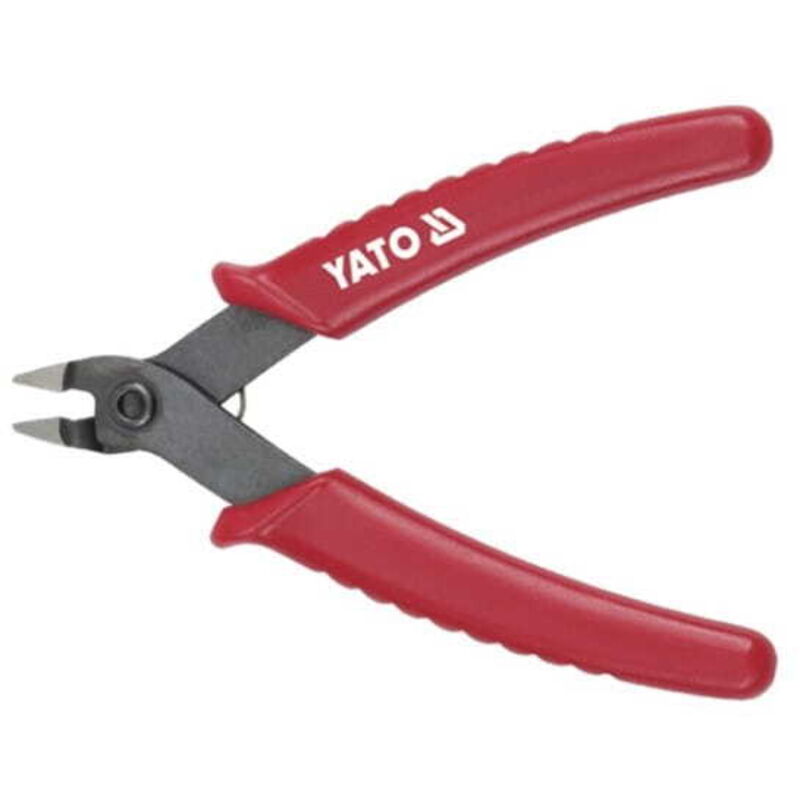 foto del prodotto pinza laterale isolata yato 125mm 2261