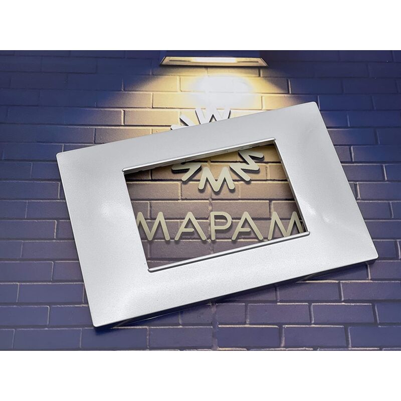 foto del prodotto placca 2m 3m 4m 7m posti compatibile vimar plana vari colori silver,3 posti