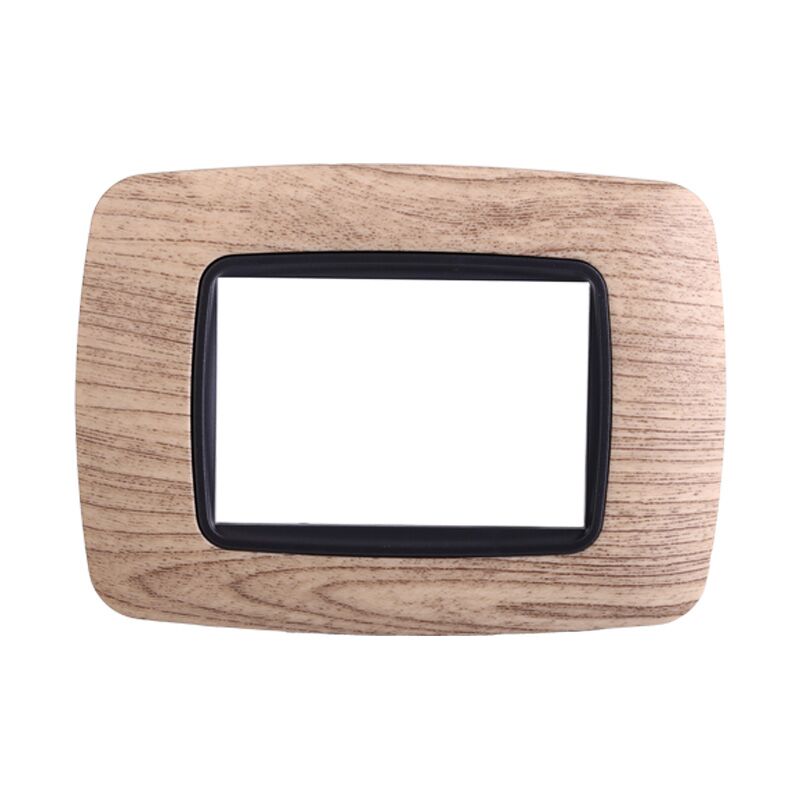 foto del prodotto placca bombata serie space, 3 moduli, plastica, legno scuro, compatibile con serie bticino living ettroit ln88305