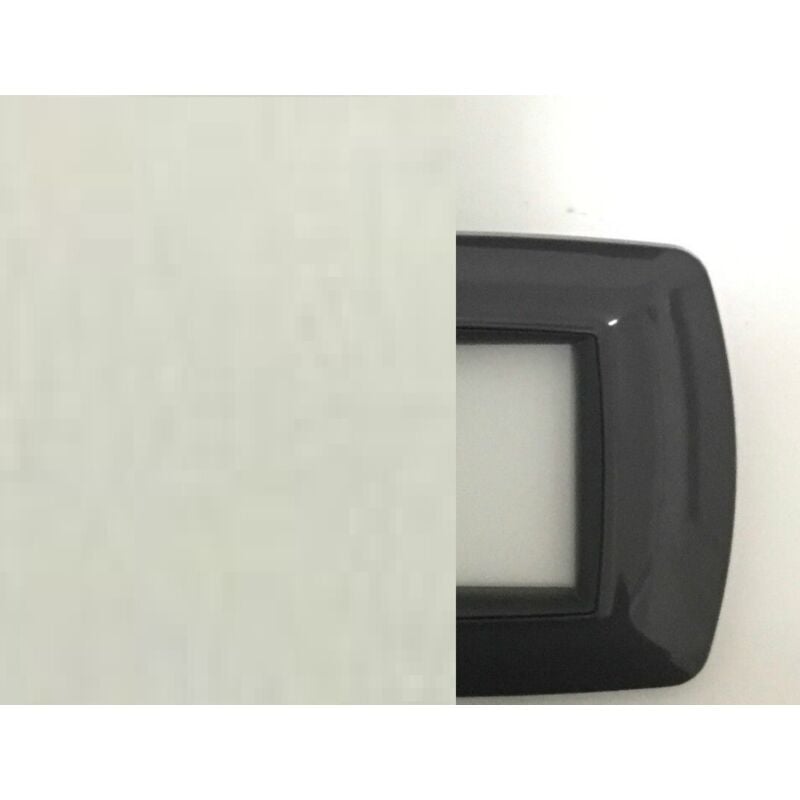 foto del prodotto placca mylife 7 mod. grigio scuro elettrocanali cod. ecl2987gs 