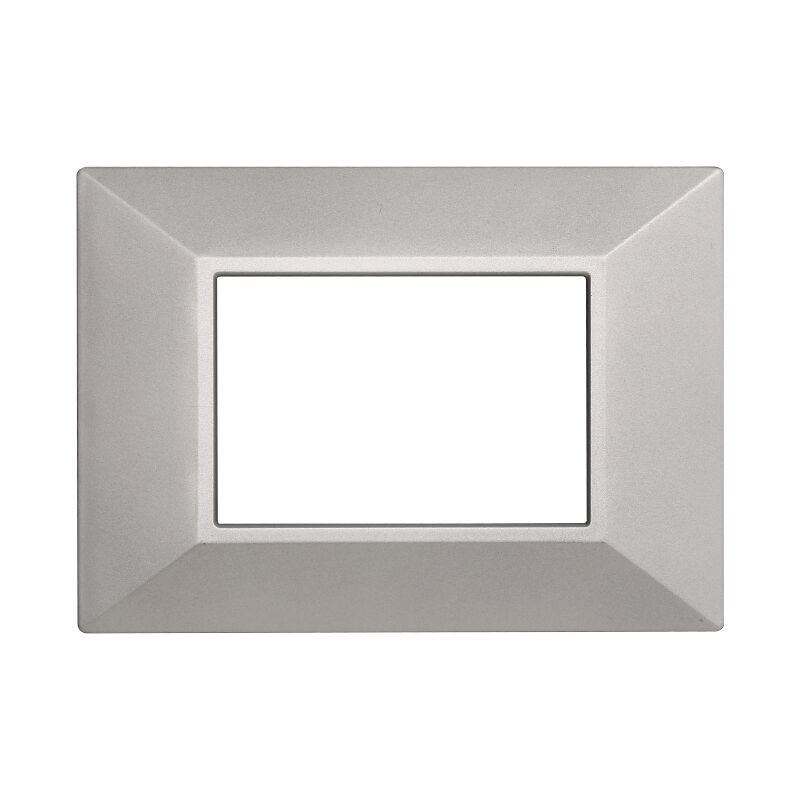 foto del prodotto placca piramide, serie moon, 3 moduli, plastica, argento, compatibile con serie bticino axolute ettroit an90306