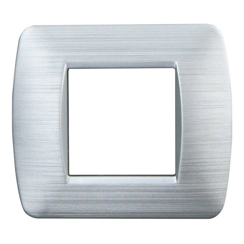 foto del prodotto placca plastica serie space 2p colore silver satinato compatibile con bticino living light ettroit