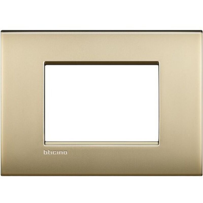 foto del prodotto placca quadra 3p oro satinato ll bticino cod. lnc4803of 