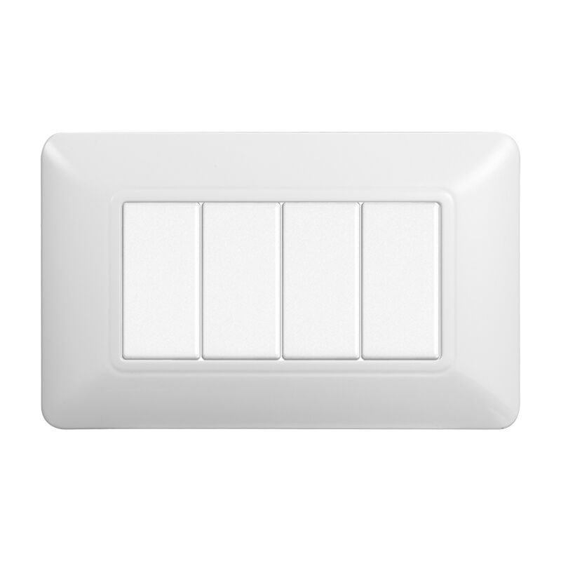foto del prodotto placca serie solar, 4 moduli, plastica, bianca, compatibile con serie bticino matix ettroit mt83401
