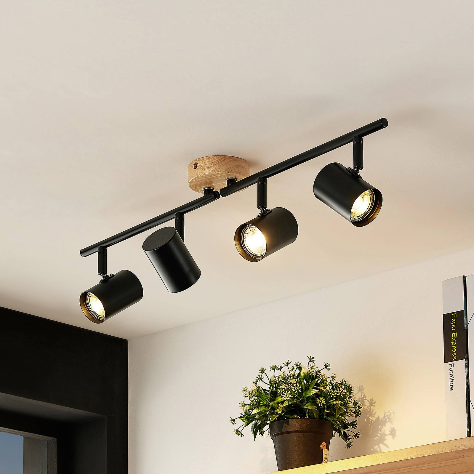 foto del prodotto plafoniera lindby xiomara, a 4 luci, lunghezza 68 cm, legno