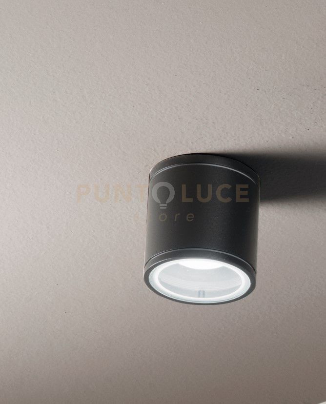 foto del prodotto plafoniera per esterni jubo 1 luce attacco gu10 nero d.9cm
