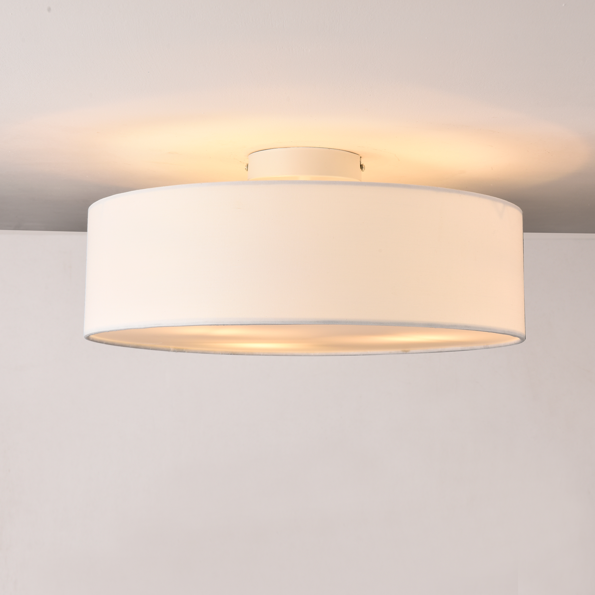 foto del prodotto plafoniera rotonda omaha rivestita in tessuto traslucido ax 12x45 cm - bianco lux.pro