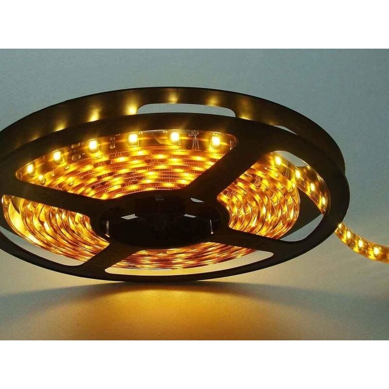 foto del prodotto planet shop striscia led luce calda smd 5050 bobina strip adesiva 5 m metri 300 led gialla