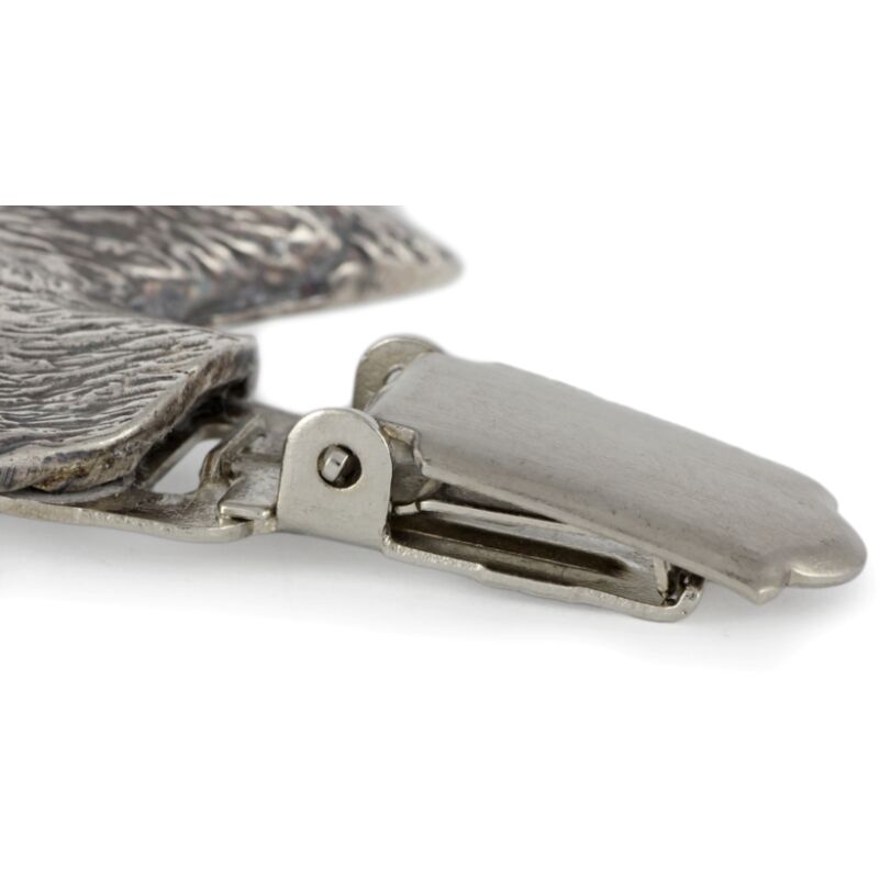 foto del prodotto pointer - spilla con clip, porta numero di partenza, distintivo argentato per esposizioni canine di art-dog