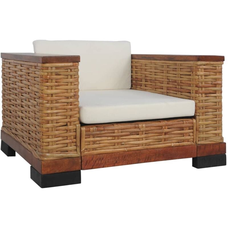 foto del prodotto poltrona design squadrato in rattan naturale e dettagli in legno cuscini crema