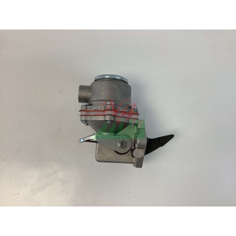 foto del prodotto pompa a membrana alimentazione tipo bcd 1947 6 per trattore agricolo fiat tr 350