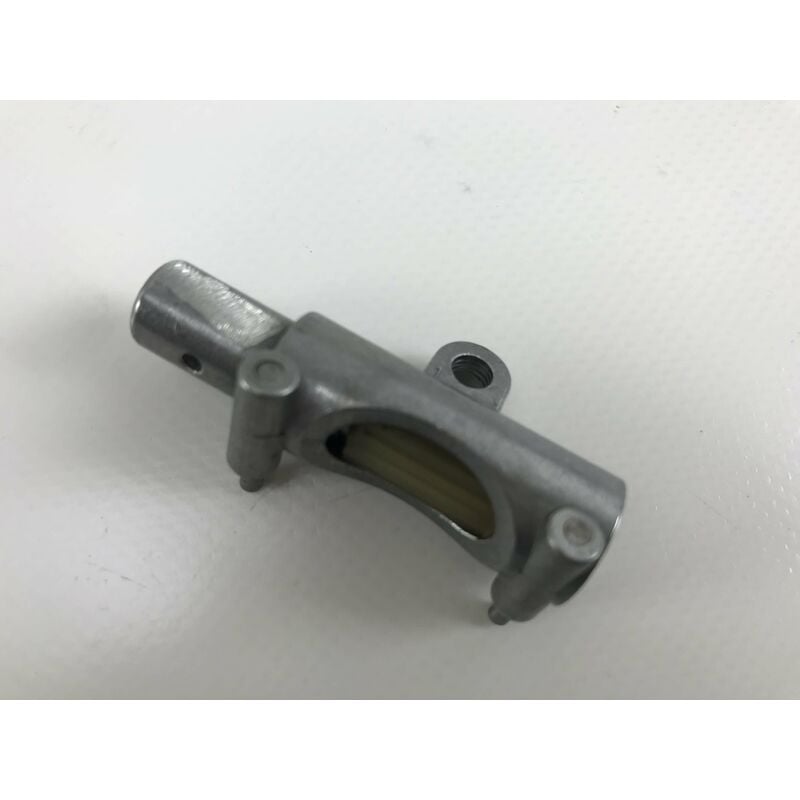 foto del prodotto pompa olio motosega hitachi cs33eb cs33edt 6699120