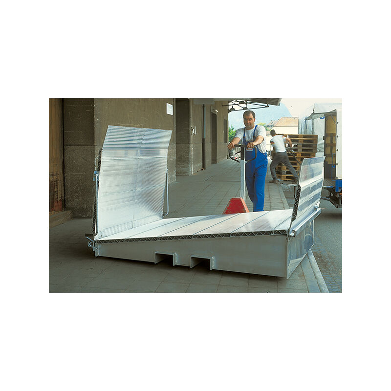 foto del prodotto ponte di carico per baia logistica bassa - lunghezza 4120mm / larghezza 1500mm - portata max 4000kg - mbd/0