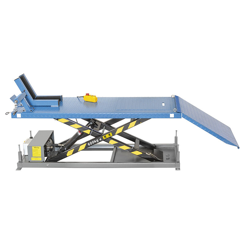 foto del prodotto ponte sollevatore per moto elettroidraulico fervi s027 - portata 600 kg - piattaforma 1800 x 600 mm